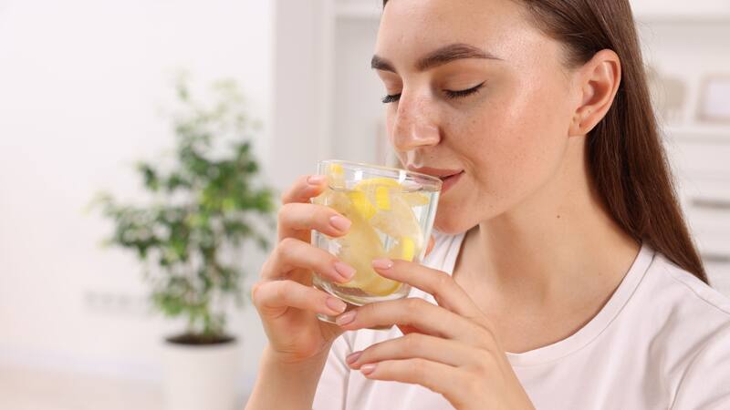 Este jugo "milagroso" ayuda a bajar de peso rápido: lo puedes hacer con solo un ingrediente.