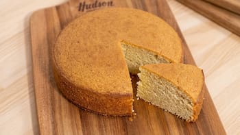 El exquisito y esponjoso bizcochuelo de vainilla sin TACC para hacer en simples pasos