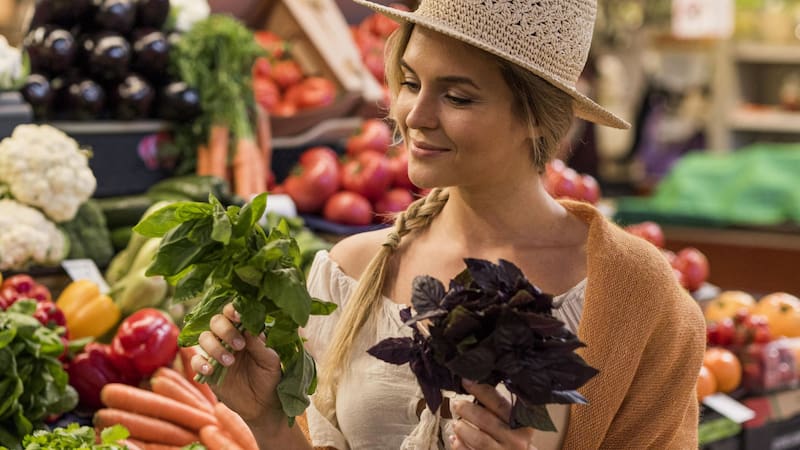 Existe una variedad de vegetales que aporta vitamina C a nuestro dieta y que no requieren cocción.