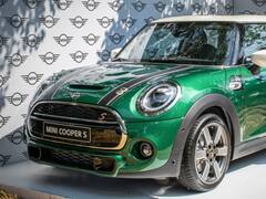 MINI presentó en Autoclásica su edición limitada 60 años