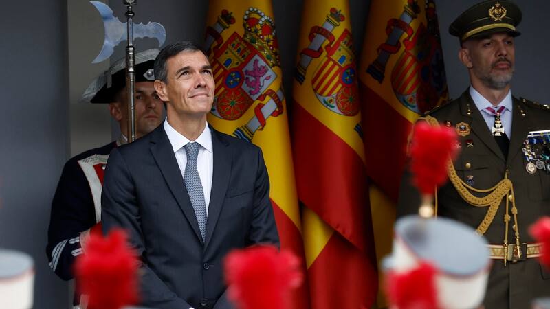 Fiesta Nacional: Pedro Sánchez fue recibido con abucheos en su llegada al desfile