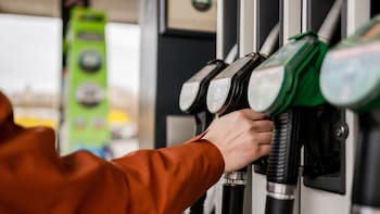 Cada vez más conductores buscan este lubricante para su auto: cuál es y qué beneficios ofrece