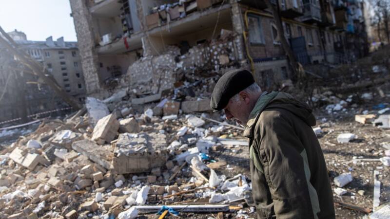 Las armas nucleares tácticas o no estratégicas son de corto alcance y suelen ser más pequeñas en poder explosivo que las armas estratégicas