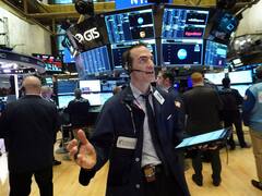 La suba de tasas de EE.UU. golpea a las tecnológicas y abre oportunidades en otros sectores