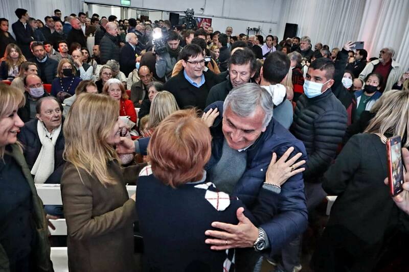 Gerardo Morales, de campaña en el conurbano para instalar su precandidatura presidencial.