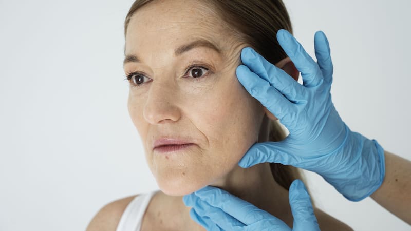 Descubrimiento sin precedentes: científicos logran ajustar el reloj biológico y "retrasar" el envejecimiento.