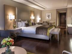 Las grandes cadenas de hoteles aprovechan la crisis del turismo para expandirse en el país