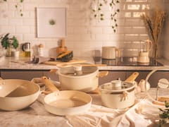 Cocina a inducción: qué ollas y sartenes son compatibles y cómo identificar los materiales que ofrecen el mejor rendimiento