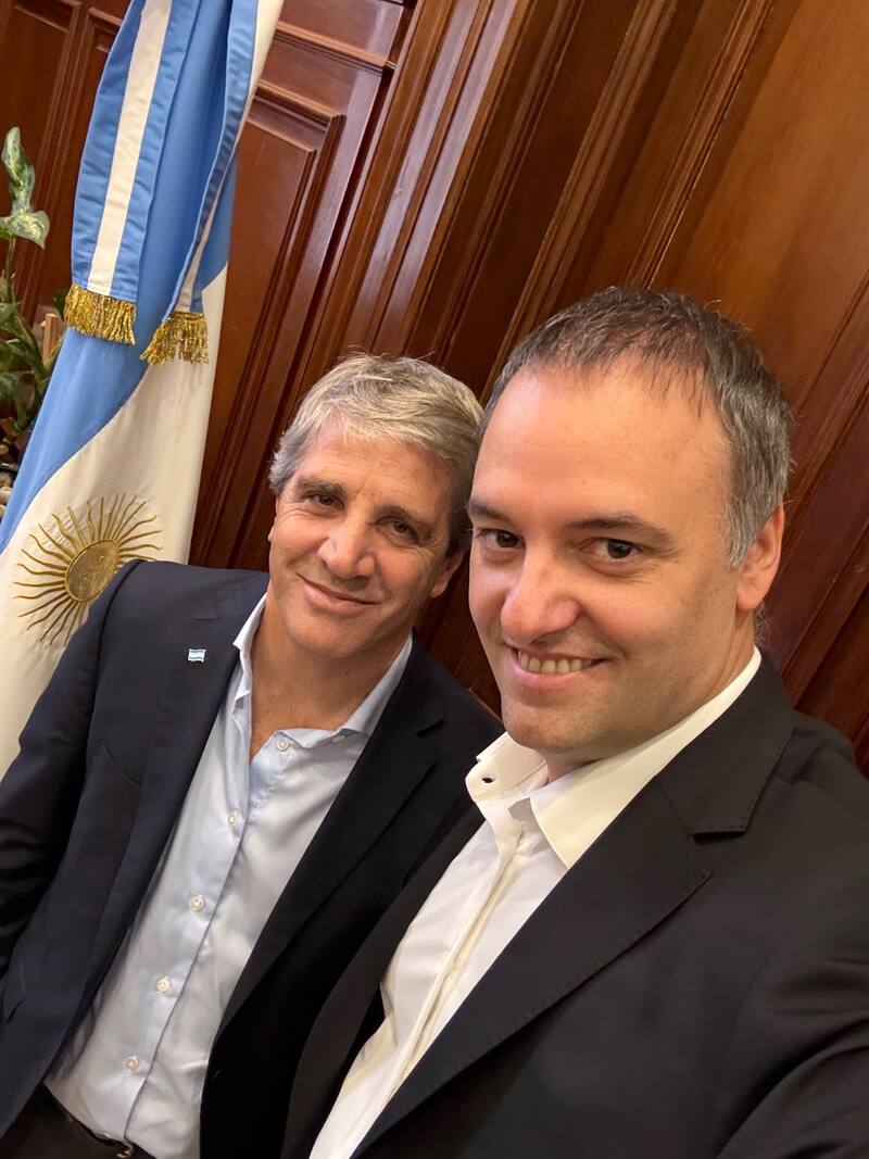 El vocero presidencial y legislador electo, Manuel Adorni, adelantó la medida.