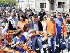 Con tensión interna, Scioli personaliza su campaña y no va a la Casa Rosada