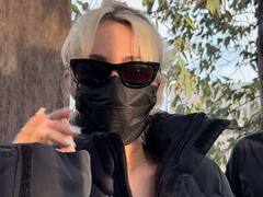 Lollapalooza: Miley Cyrus llegó al país y se acercó a saludar a sus fanáticos en el aeropuerto