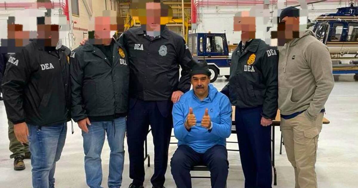 Maduro esposado y encapuchado: helicóptero lo lleva a prisión en Nueva York tras polémico operativo estadounidense Maduro esposado y encapuchado: helicóptero lo lleva a prisión en Nueva York tras polémico operativo estadounidense