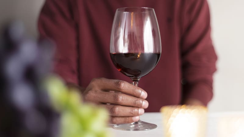 Una copa de vino por día para cuidar el corazón, ¿mito o realidad? Esto dicen los expertos.