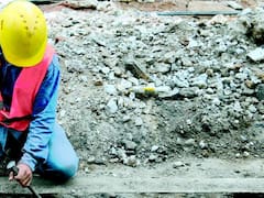 Pese a la caída de la obra pública, el empleo en la construcción tuvo leve mejora en agosto