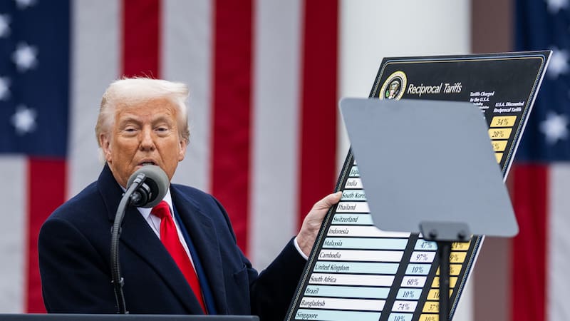 Donald Trump, durante el anuncio del arancel recíproco que implementará a las importaciones.