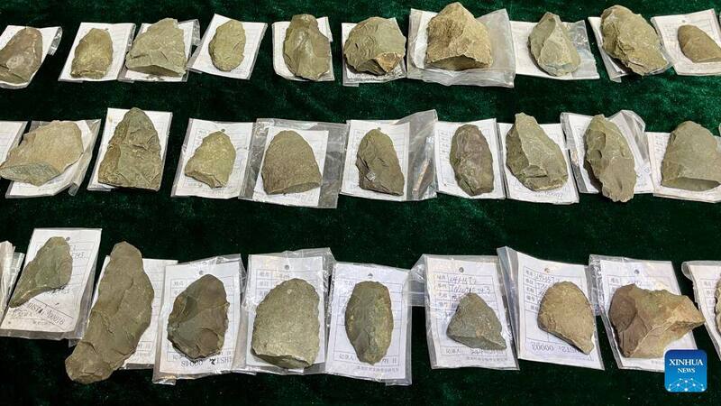 Artefactos de piedra hallados en China. Fuente: Xinhua.