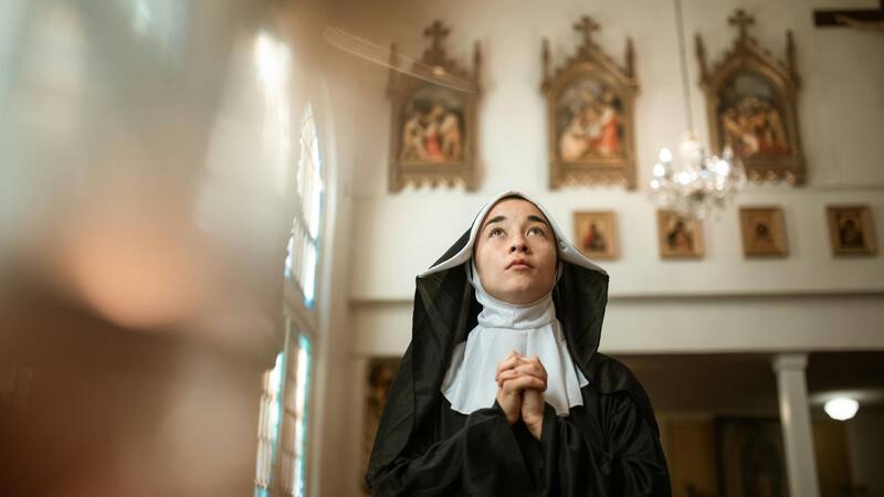 Cada vez menos personas se dedican a estas profesiones y corren riesgo de desaparecer