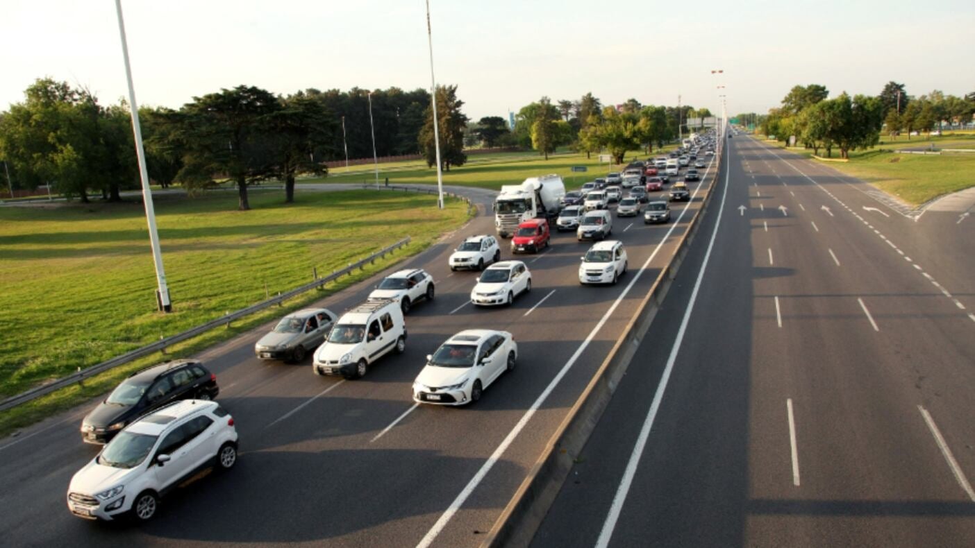 Caputo avanza en la privatización de 2500 kilómetros de más de 10 rutas clave en el país: las empresas que compiten