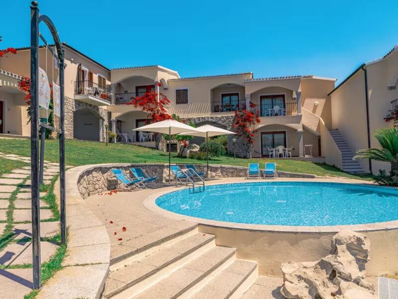 Viajes El Corte Inglés: así lucen los exteriores del complejo Residenza Pierre et Vacances Badus de Cerdeña. (Foto: www.pierreetvacances.com).