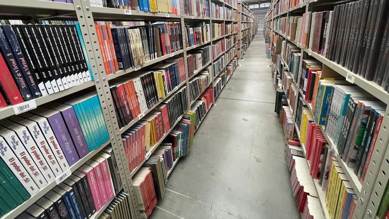 Buscalibre.com es una empresa chilena especializada en la venta de libros por internet.