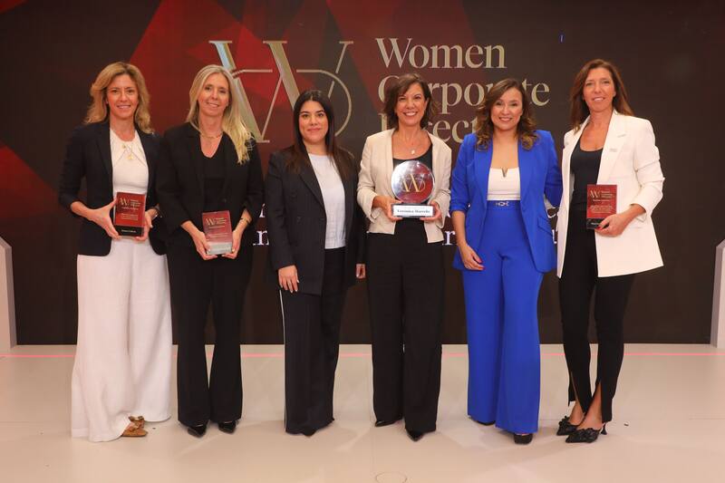 Ganadoras junto a Co-Chairs de WCD: Anna Cohen, Gabriela Renaudo, Andrea Pastrana, Verónica Marcelo, Andrea Peña Niño y Mariana Schoua