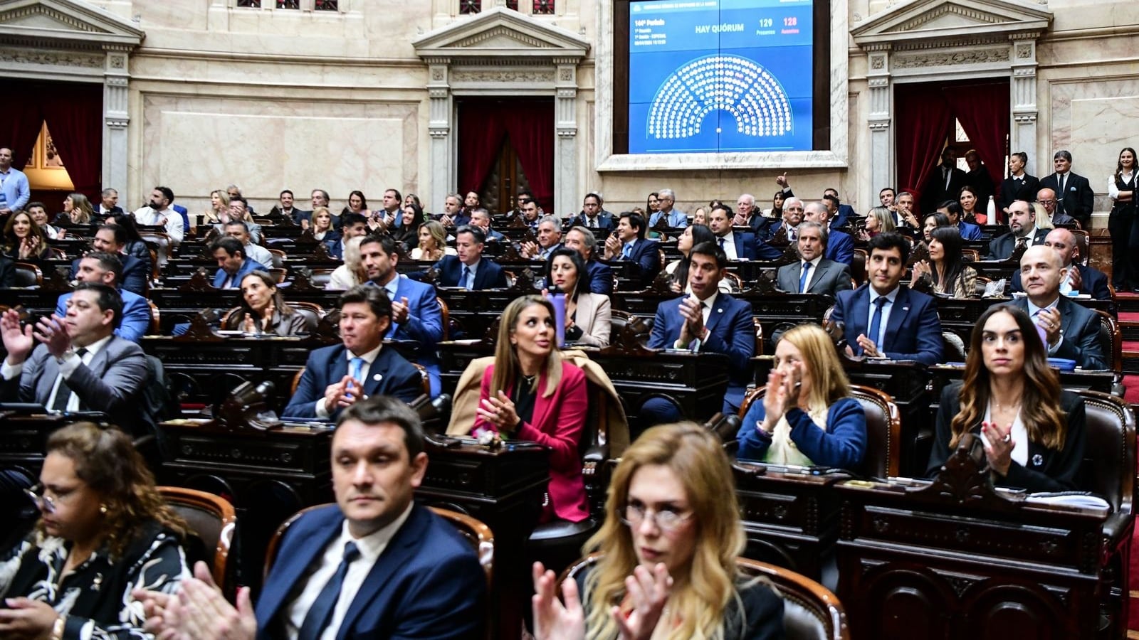 Con el quórum asegurado, el Gobierno enfrenta una sesión maratónica: Propiedad Privada, endeudamiento y discapacidad