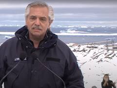 Con tono de campaña, Alberto criticó en la Antártida a los "paladines del desánimo"