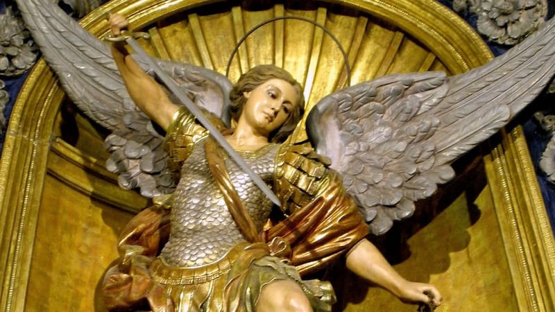 La Oración a San Miguel Arcángel es una poderosa herramienta espiritual que sigue siendo ampliamente utilizada en la religión católica para invocar la protección contra las fuerzas del mal.