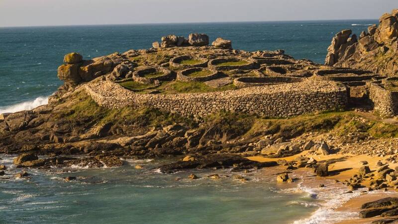 Esta playa de aguas cristalinas queda a menos de 2 horas de Galicia y es una de las más bonitas del país.