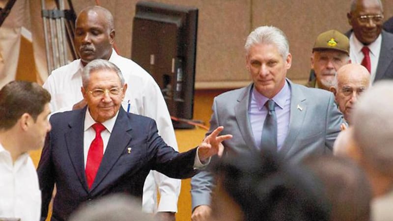 Miguel Díaz-Canel y Raúl Castro concretarán la sucesión presidencial en la Asamblea Nacional cubana