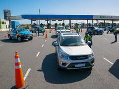 Fin de semana largo de octubre: rutas y accesos en los que habrá controles para autos y motos