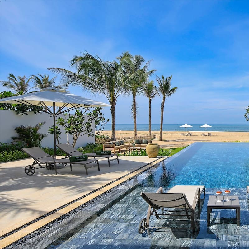 Viajes El Corte Inglés: el hotel cuenta con piscinas externas y está a escasos metros de la playa. (Foto: www.melia.com).