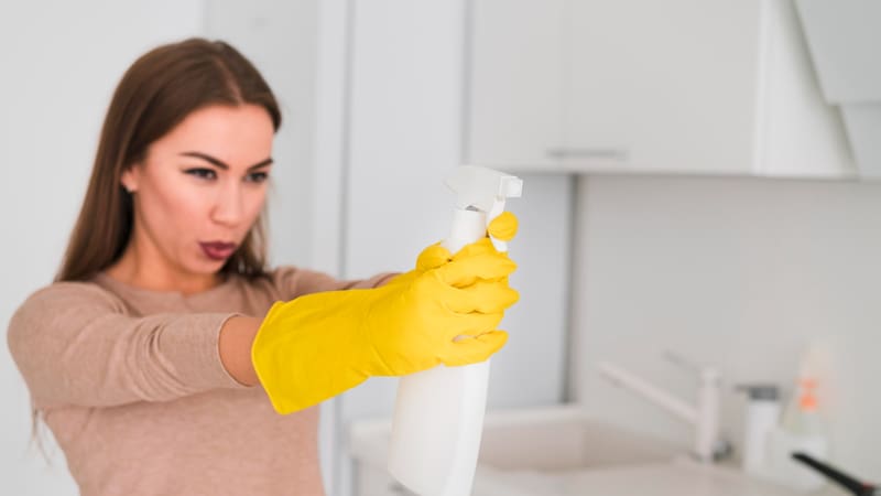 Mercadona tiene la solución para limpiar tu cocina a fondo con un solo producto de 1,45 euros.