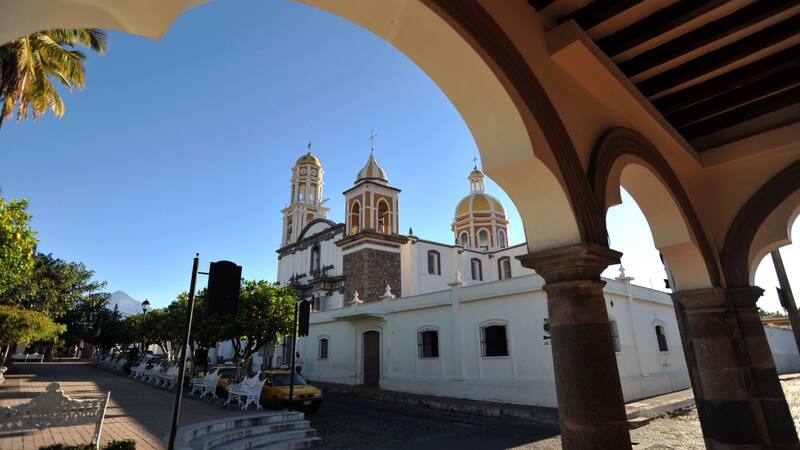 Los tours guiados te llevan a descubrir sus rincones más pintorescos y te ofrecen una visión más profunda de su patrimonio cultural.
