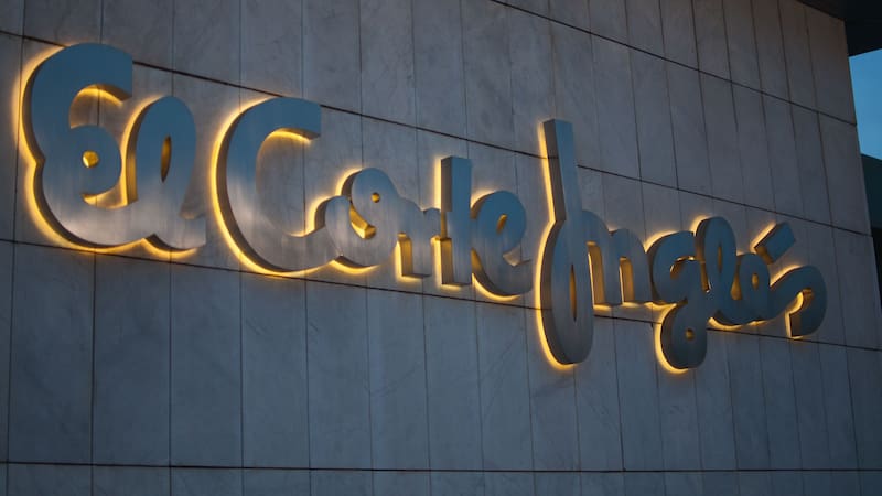 El Corte Inglés anunció que cerrará una de sus tiendas en Barcelona.