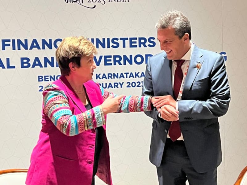 Sergio Massa y Kristalina Georgieva, durante la última cumbre de ministros del G-20.