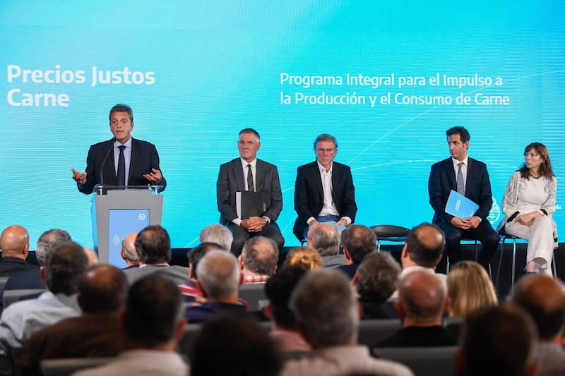 Sergio Massa encabezó el anuncio para contener el precio de la carne, con la inflación de enero por encima del 5%.