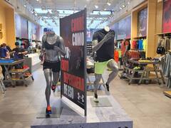 "Podríamos vender un 50% más": la dura situación por la que Under Armour retrasa la apertura de nuevos locales