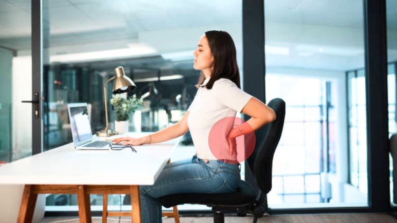 Según el IMSS, el 16.3% de las enfermedades laborales en México están relacionadas con problemas en la espalda y las articulaciones. Fuente: archivo