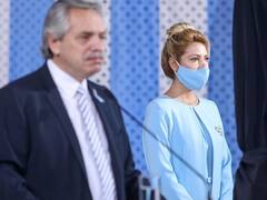 Una escarapela de $ 600, el eje del look de Fabiola Yáñez el Día de la Bandera