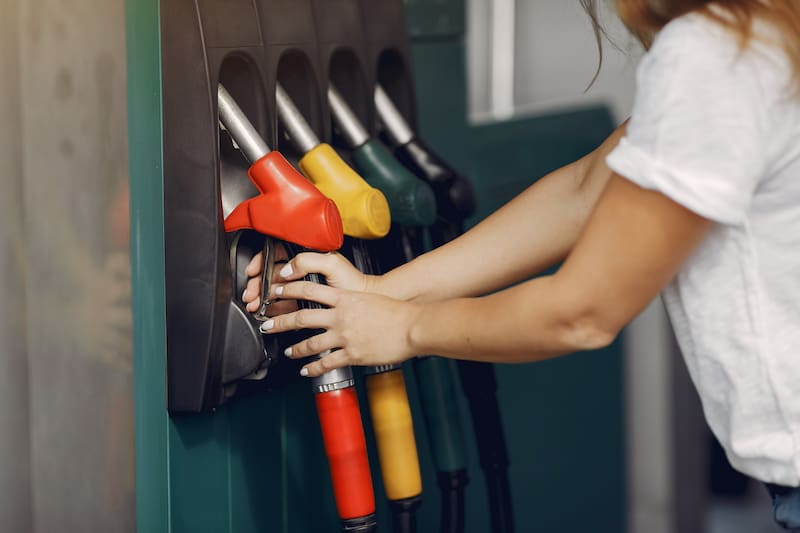 Complicaciones logísticas originan la escasez de gasolina en Pemex. Fuente: Shutterstock.