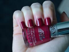 La marca que revolucionó el negocio de belleza con sus esmaltes y une a Britney Spears con Christina Aguilera