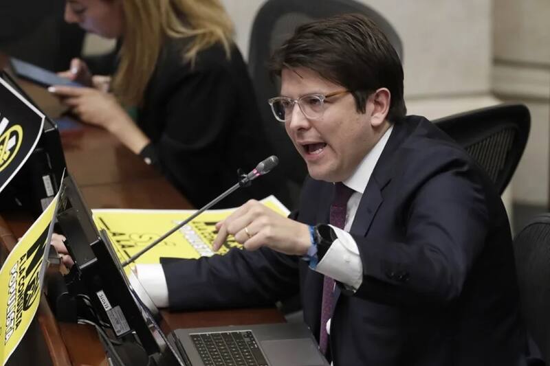 El estado de senador Uribe Turbay después del atentado ocurrido en Bogotá (Fuente: archivo).