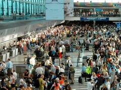 Demoras y cancelaciones de vuelos en Aeroparque y Ezeiza: más de 14 mil pasajeros afectados