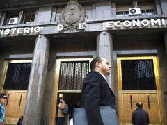 El Gobierno busca hasta $ 11.000 millones con dos letras en pesos