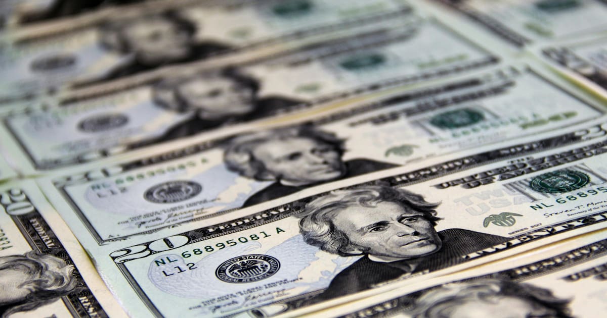 Dólar en Colombia cierra 2025 con volatilidad y tendencia al alza