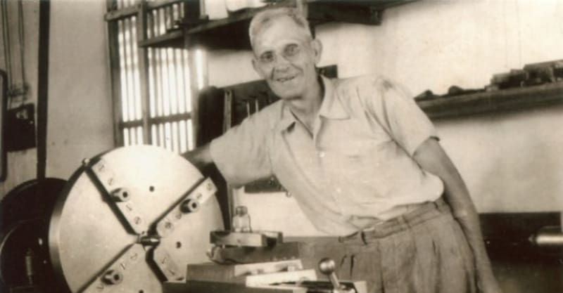 Juan Szychowski construyó su propio torno y elaboró maquinaria para procesar los productos que cosechaba