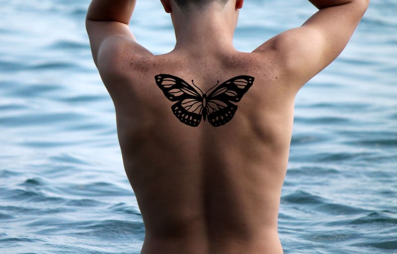 Para muchas personas, el tatuaje de mariposa es un recordatorio constante de su capacidad para adaptarse, cambiar y encontrar belleza en la evolución de la vida (Fuente: Pixabay)