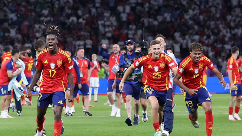 Nico Williams, Fermín López y Lamine Yamal celebrando la victoria de España en la Eurocopa 2024.