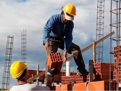 Aumento y bono para empleados de la construcción confirmados: cuánto cobran